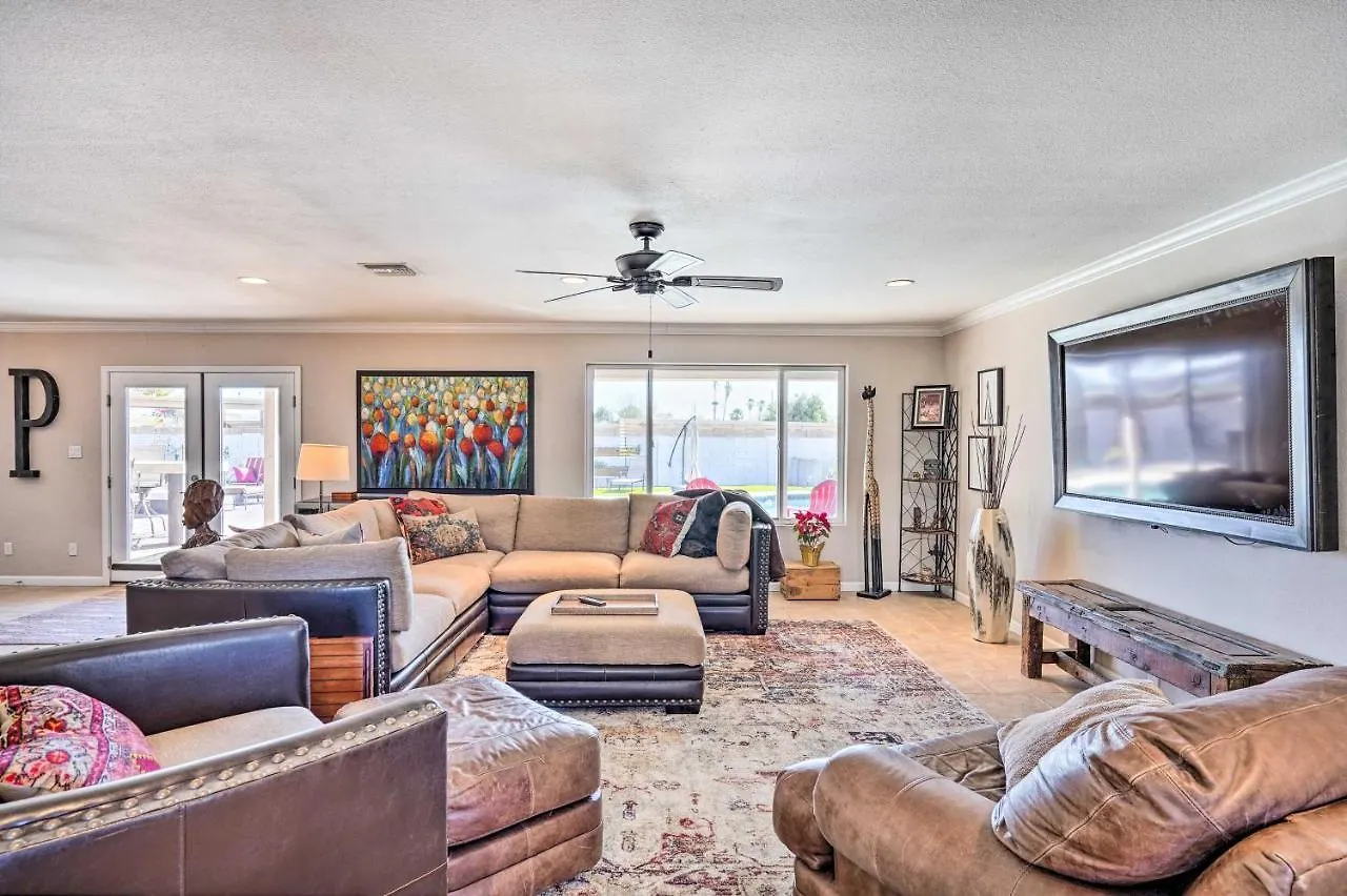 Scottsdale Family Home With Pool And Outdoor Lounge!