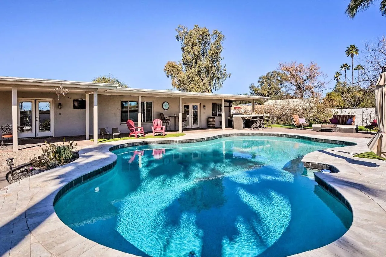 Scottsdale Family Home With Pool And Outdoor Lounge! ABD